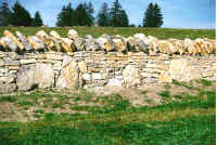 Tramclan : mur restauré (dalles nacrées et malm) (1997) © ASMPS-Suisse